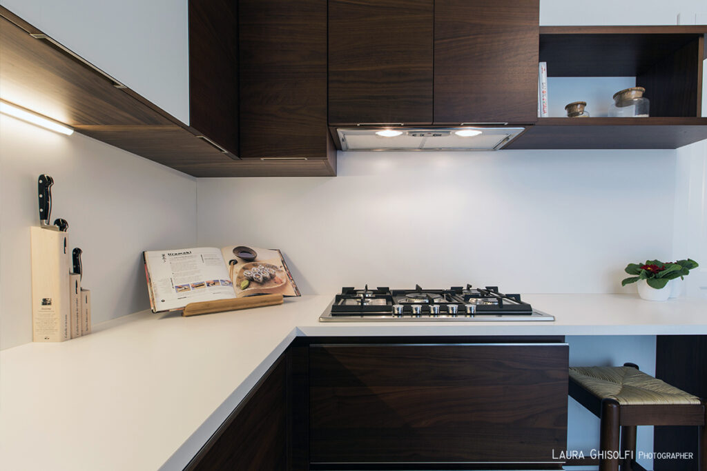 Cucina in noce massello firmata Arrital